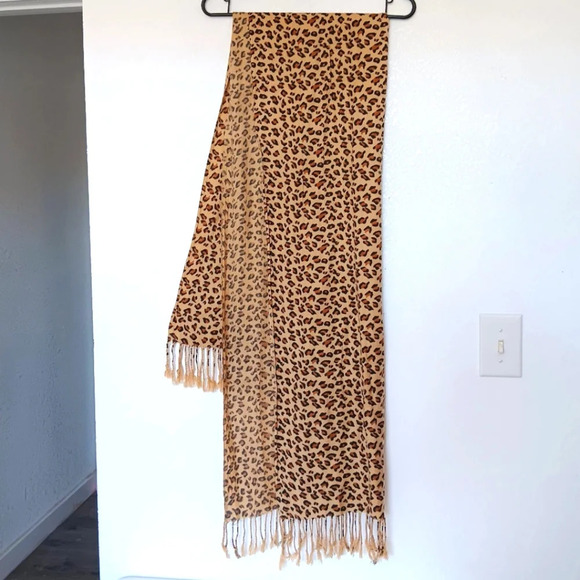 Saxx Accessories - NWT Animal print scarf Sarong Tassels Super Soft
